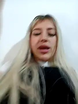 Snapshot of eva-2023 chatting on March 17, 2025, 10:17 pm eva-2023 online show from March 17, 2025, 10:17 pm