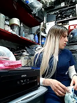 Snapshot of eva-2023 chatting on October 21, 2025, 8:09 pm eva-2023 online show from October 21, 2025, 8:09 pm