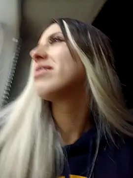 Snapshot of eva-2023 chatting on November 14, 2025, 2:10 am eva-2023 online show from November 14, 2025, 2:10 am