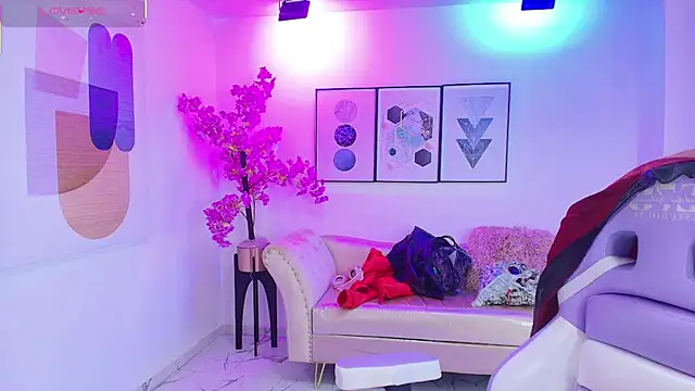 Isa reel online show from October 15, 2025, 7:47 pm