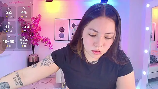 Isa reel online show from November 3, 2025, 7:37 pm