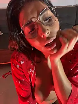 Snapshot of tina_olsen07 chatting on December 28, 2024, 5:12 am tina olsen07 online show from December 28, 2024, 5:12 am