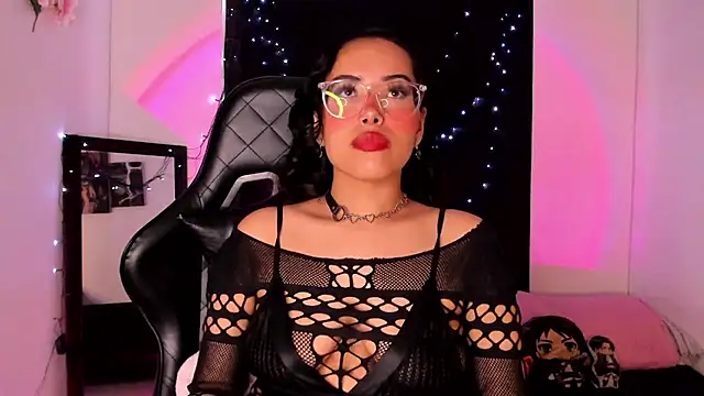 Snapshot of willow_poisson chatting on March 6, 2025, 6:26 pm willow poisson online show from March 6, 2025, 6:26 pm