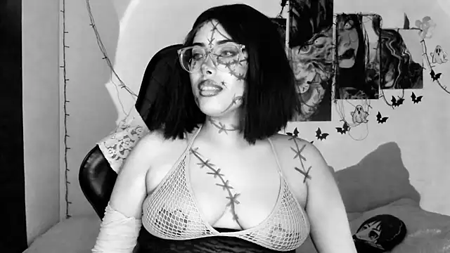 Snapshot of willow_poisson chatting on October 18, 2025, 5:46 pm willow poisson online show from October 18, 2025, 5:46 pm