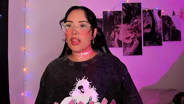 Snapshot of willow_poisson chatting on January 5, 2026, 5:27 pm willow poisson online show from January 5, 2026, 5:27 pm