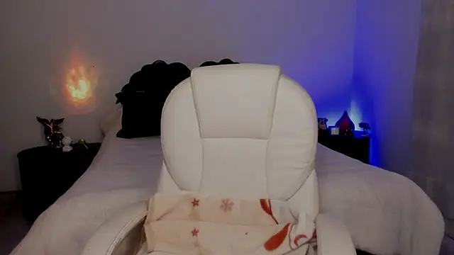 Snapshot of emilydolshe2 chatting on October 24, 2025, 2:24 pm emilydolshe2 online show from October 24, 2025, 2:24 pm