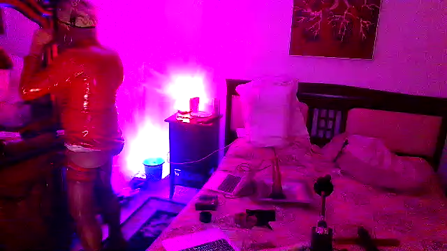 Snapshot of CharlotteVixxens chatting on February 14, 2026, 3:36 am CharlotteVixxens online show from February 14, 2026, 3:36 am