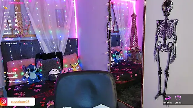 Snapshot of laura_olssen chatting on February 15, 2025, 3:50 pm laura olssen online show from February 15, 2025, 3:50 pm