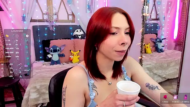 Snapshot of laura_olssen chatting on January 13, 2026, 12:32 pm laura olssen online show from January 13, 2026, 12:32 pm