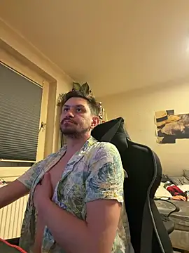 Snapshot of Shaiiboy chatting on February 26, 2026, 11:59 pm Shaiiboy online show from February 26, 2026, 11:59 pm