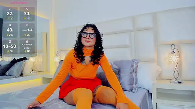 Snapshot of AliceBanks chatting on February 12, 2025, 12:12 pm AliceBanks online show from February 12, 2025, 12:12 pm