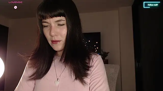 Snapshot of CherryBlossom___ chatting on February 5, 2026, 2:49 am CherryBlossom online show from February 5, 2026, 2:49 am