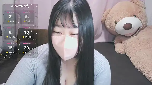 Snapshot of yuinyan3150 chatting on December 4, 2025, 10:40 pm yuinyan3150 online show from December 4, 2025, 10:40 pm