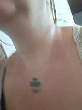 Snapshot of Gimena41 chatting on November 21, 2025, 4:05 pm Gimena41 online show from November 21, 2025, 4:05 pm