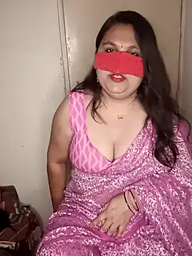Snapshot of Love-priya chatting on January 11, 2025, 4:57 pm Love-priya online show from January 11, 2025, 4:57 pm