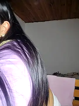 KATYGONZALEZ online show from May 15, 2026, 11:23 pm