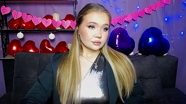 Snapshot of StacyYellig chatting on February 2, 2025, 8:08 pm StacyYellig online show from February 2, 2025, 8:08 pm