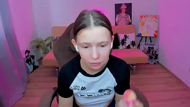 HelloRoxy online show from October 21, 2025, 5:41 am