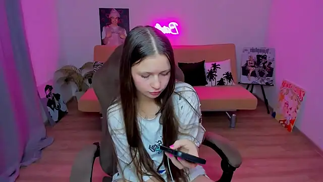 HelloRoxy online show from October 26, 2025, 6:14 pm