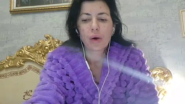 StunnigArt online show from April 15, 2026, 1:23 am