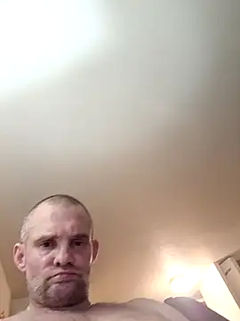 Snapshot of littleChop33 chatting on February 13, 2026, 1:23 am littleChop33 online show from February 13, 2026, 1:23 am