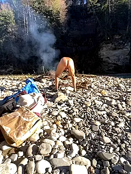 artXhibitor online show from November 5, 2025, 2:06 pm