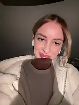 EvieEvans online show from March 2, 2025, 7:23 pm