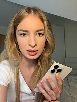 EvieEvans online show from May 12, 2026, 2:58 pm