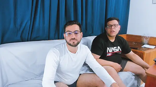 Snapshot of _Araboys_ chatting on November 29, 2025, 4:15 am Araboys online show from November 29, 2025, 4:15 am