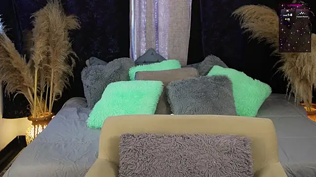 Snapshot of isaibanez chatting on December 5, 2024, 4:34 pm isaibanez online show from December 5, 2024, 4:34 pm
