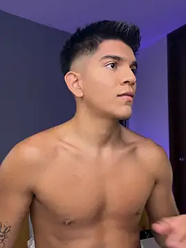 Snapshot of santiago_01 chatting on February 6, 2026, 11:30 pm santiago 01 online show from February 6, 2026, 11:30 pm