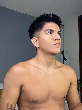 Snapshot of santiago_01 chatting on February 13, 2026, 11:34 pm santiago 01 online show from February 13, 2026, 11:34 pm