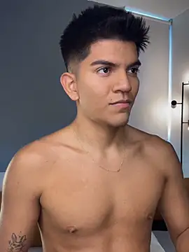 Snapshot of santiago_01 chatting on February 22, 2026, 9:02 pm santiago 01 online show from February 22, 2026, 9:02 pm