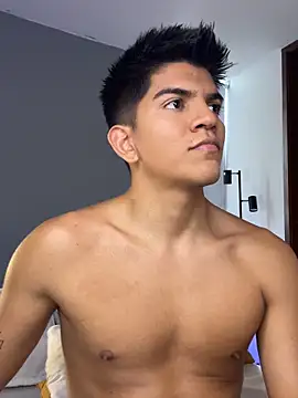 Snapshot of santiago_01 chatting on March 4, 2026, 9:21 pm santiago 01 online show from March 4, 2026, 9:21 pm