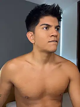 Snapshot of santiago_01 chatting on March 6, 2026, 9:11 pm santiago 01 online show from March 6, 2026, 9:11 pm