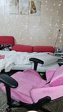 Snapshot of DenisHailey chatting on January 8, 2026, 11:07 pm DenisHailey online show from January 8, 2026, 11:07 pm