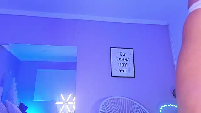 LillyDolls23 online show from February 2, 2025, 8:41 pm