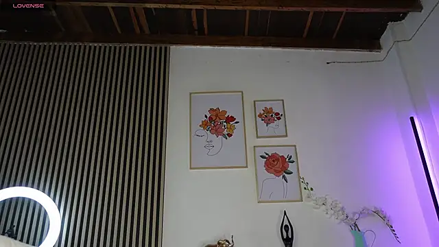 LillyDolls23 online show from September 14, 2025, 12:48 pm