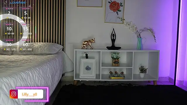 LillyDolls23 online show from October 3, 2025, 12:35 pm