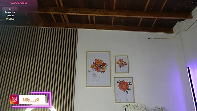 LillyDolls23 online show from November 16, 2025, 12:44 pm