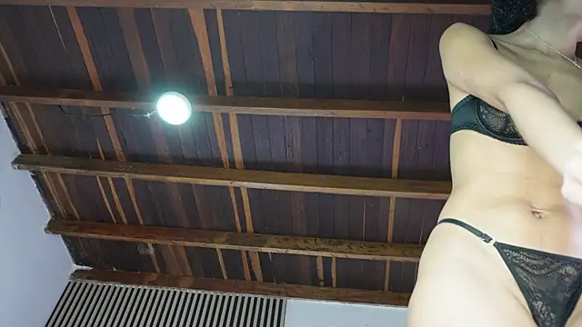 Snapshot of LillyDolls23 chatting on February 11, 2026, 1:05 pm LillyDolls23 online show from February 11, 2026, 1:05 pm