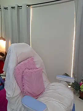 Snapshot of NaomiShimizu chatting on April 30, 2026, 8:57 pm NaomiShimizu online show from April 30, 2026, 8:57 pm