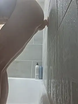 Snapshot of chillmfrs chatting on December 14, 2025, 8:09 am chillmfrs online show from December 14, 2025, 8:09 am