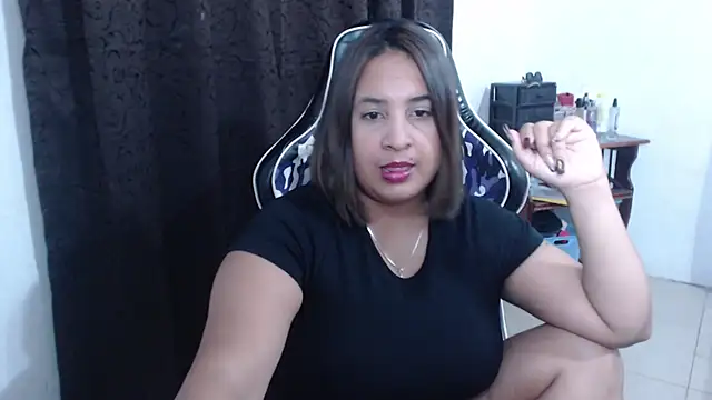 Snapshot of KathyHardcore69 chatting on January 6, 2026, 3:43 am KathyHardcore69 online show from January 6, 2026, 3:43 am