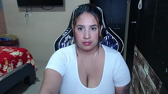 Snapshot of KathyHardcore69 chatting on March 28, 2026, 2:44 am KathyHardcore69 online show from March 28, 2026, 2:44 am
