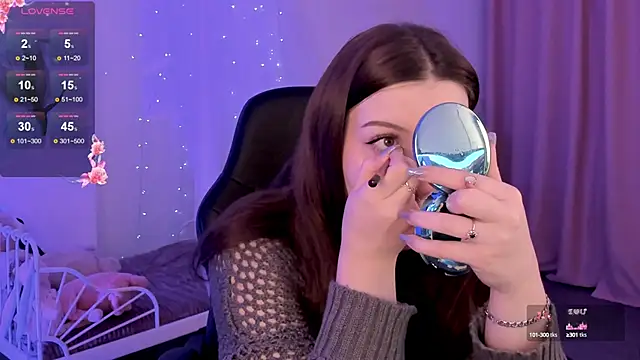 CoralineKeyns online show from February 11, 2025, 5:26 am