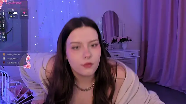 CoralineKeyns online show from February 12, 2025, 5:26 am