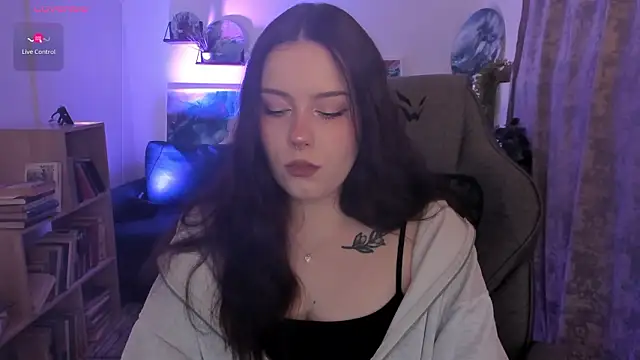 Snapshot of CoralineKeyns chatting on February 26, 2026, 5:39 am CoralineKeyns online show from February 26, 2026, 5:39 am