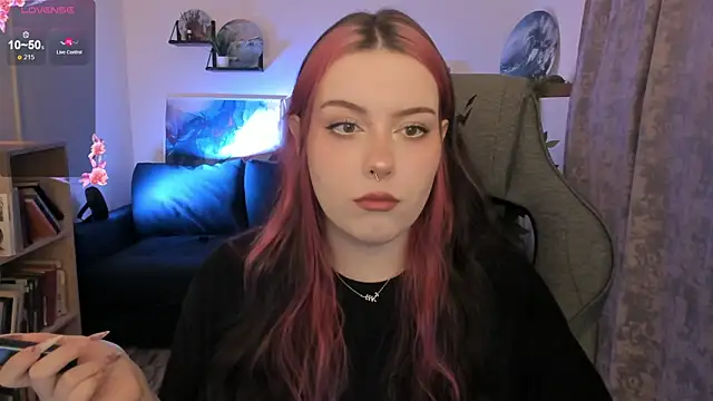 CoralineKeyns online show from May 7, 2026, 5:13 am