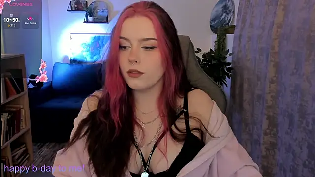 CoralineKeyns online show from May 14, 2026, 5:25 am